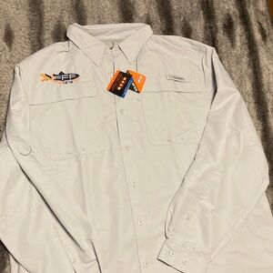 Columbia Men's White Casual Button Down Shirt